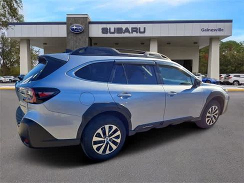 Used 2024 Subaru Outback Premium image 6