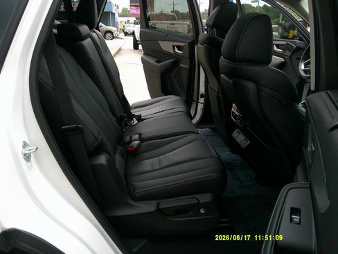 Used 2023 Acura MDX FWD w/ Technology Package image 16