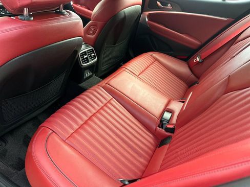 Used 2025 Genesis G70 2.5T w/ Sport Prestige Package image 12