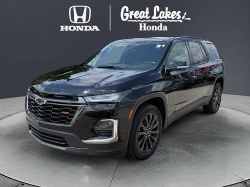 Used 2023 Chevrolet Traverse RS AWD/4WD image 2