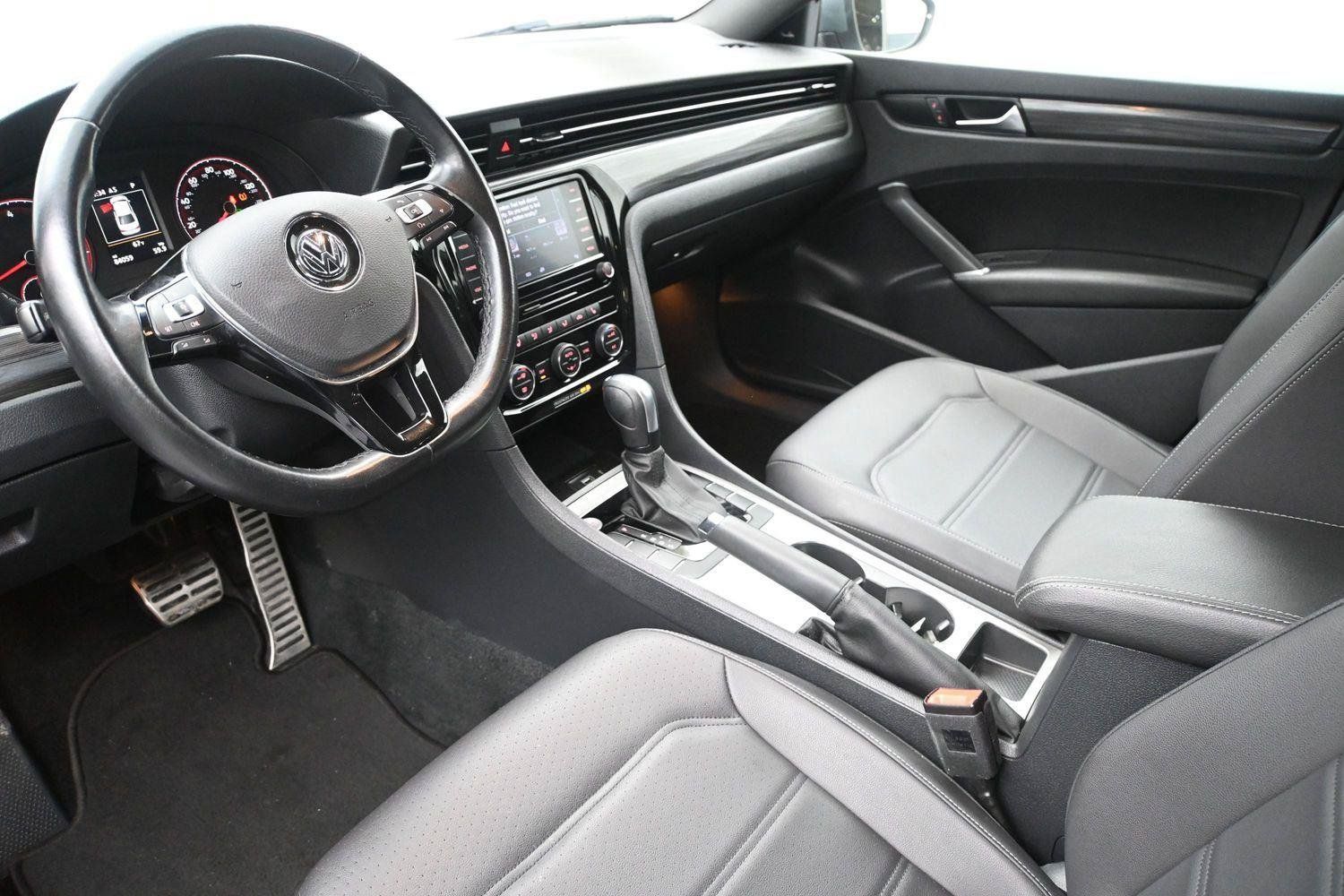 Used 2022 Volkswagen Passat 2.0T R-Line FWD image 2