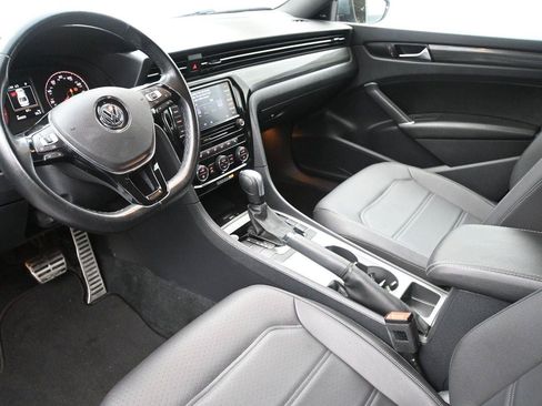Used 2022 Volkswagen Passat 2.0T R-Line FWD image 2