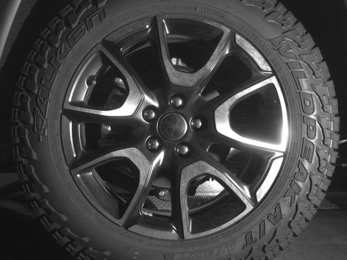 Used 2025 Jeep Compass Trailhawk AWD/4WD image 14