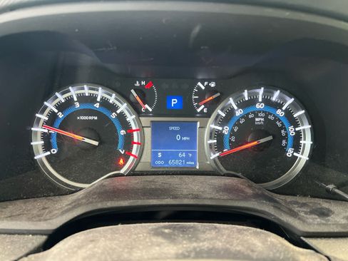 Used 2019 Toyota 4Runner SR5 AWD/4WD image 17