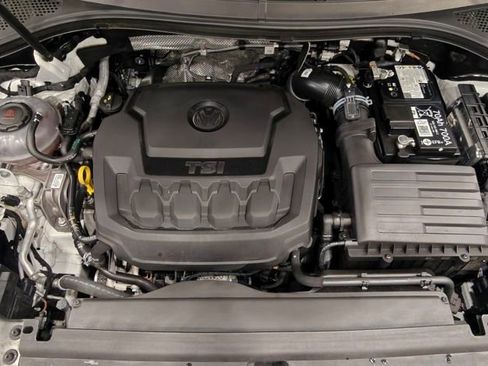 Used 2024 Volkswagen Tiguan SE R-Line image 59