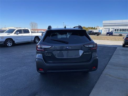 Certified 2025 Subaru Outback Premium image 4
