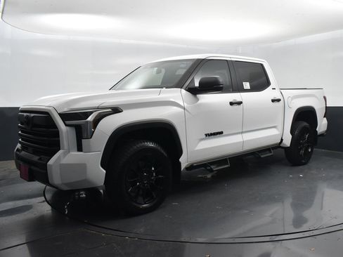 Used 2025 Toyota Tundra SR5 image 3