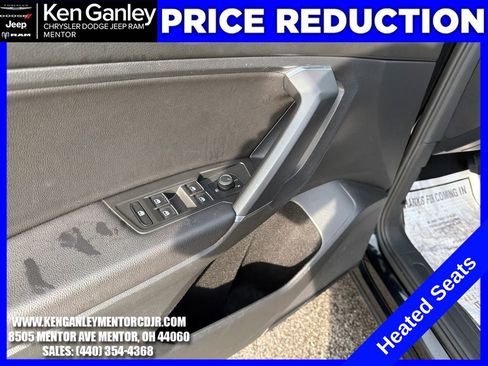 Used 2020 Volkswagen Tiguan SE image 11