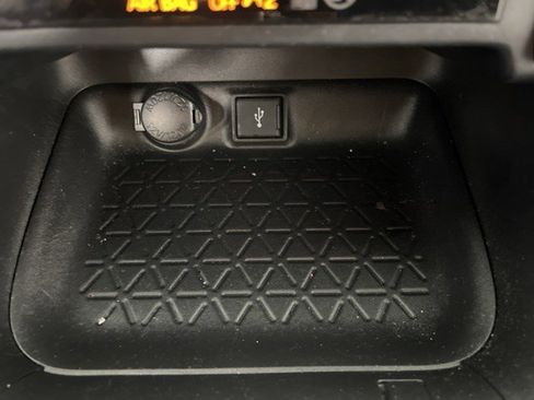 Used 2021 Toyota RAV4 XLE w/ Convenience Package FWD image 24
