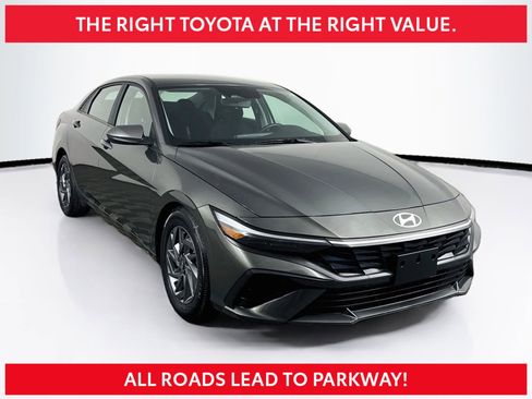 Used 2024 Hyundai Elantra SEL FWD image 1