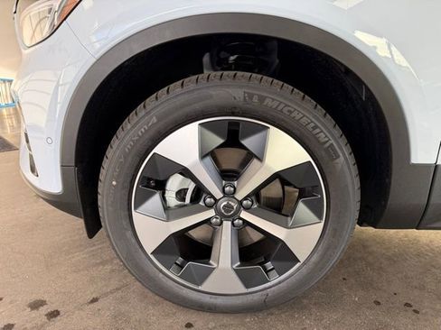 New 2026 Volvo XC40 B5 Plus w/ Protection Package Premier AWD/4WD image 10