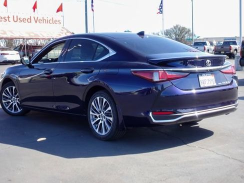 Used 2021 Lexus ES 250 w/ Premium Package image 10