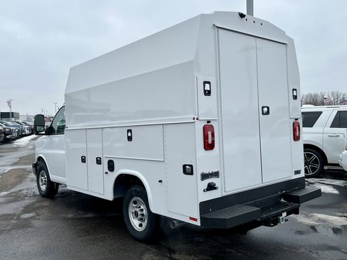 New 2025 GMC Savana 3500 1WT w/ Power Convenience Package image 3