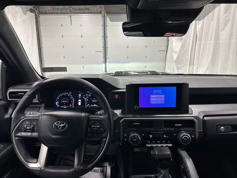 Used 2025 Toyota 4Runner TRD Sport AWD/4WD image 14