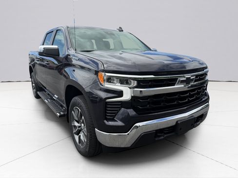 Used 2023 Chevrolet Silverado 1500 LT AWD/4WD image 13