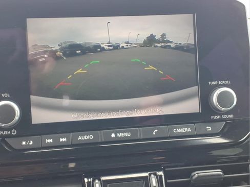 Used 2024 Nissan Pathfinder SV AWD/4WD image 25