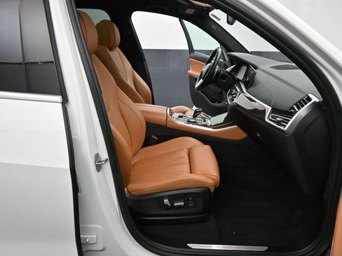 Used 2021 BMW X5 xDrive40i w/ Convenience Package image 44
