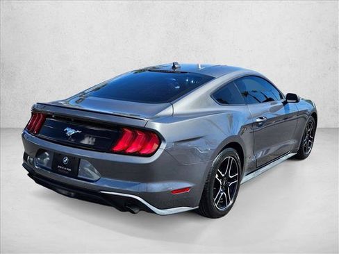 Used 2022 Ford Mustang Premium image 5