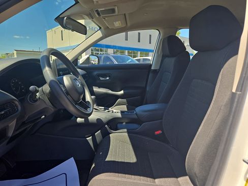 Used 2023 Honda HR-V LX image 16