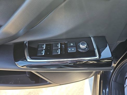 Used 2023 MAZDA CX-9 Touring image 33