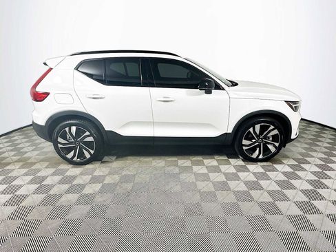 Used 2025 Volvo XC40 B5 Plus w/ Climate Package image 8