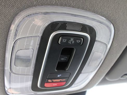 Used 2025 Hyundai Elantra SEL FWD image 18