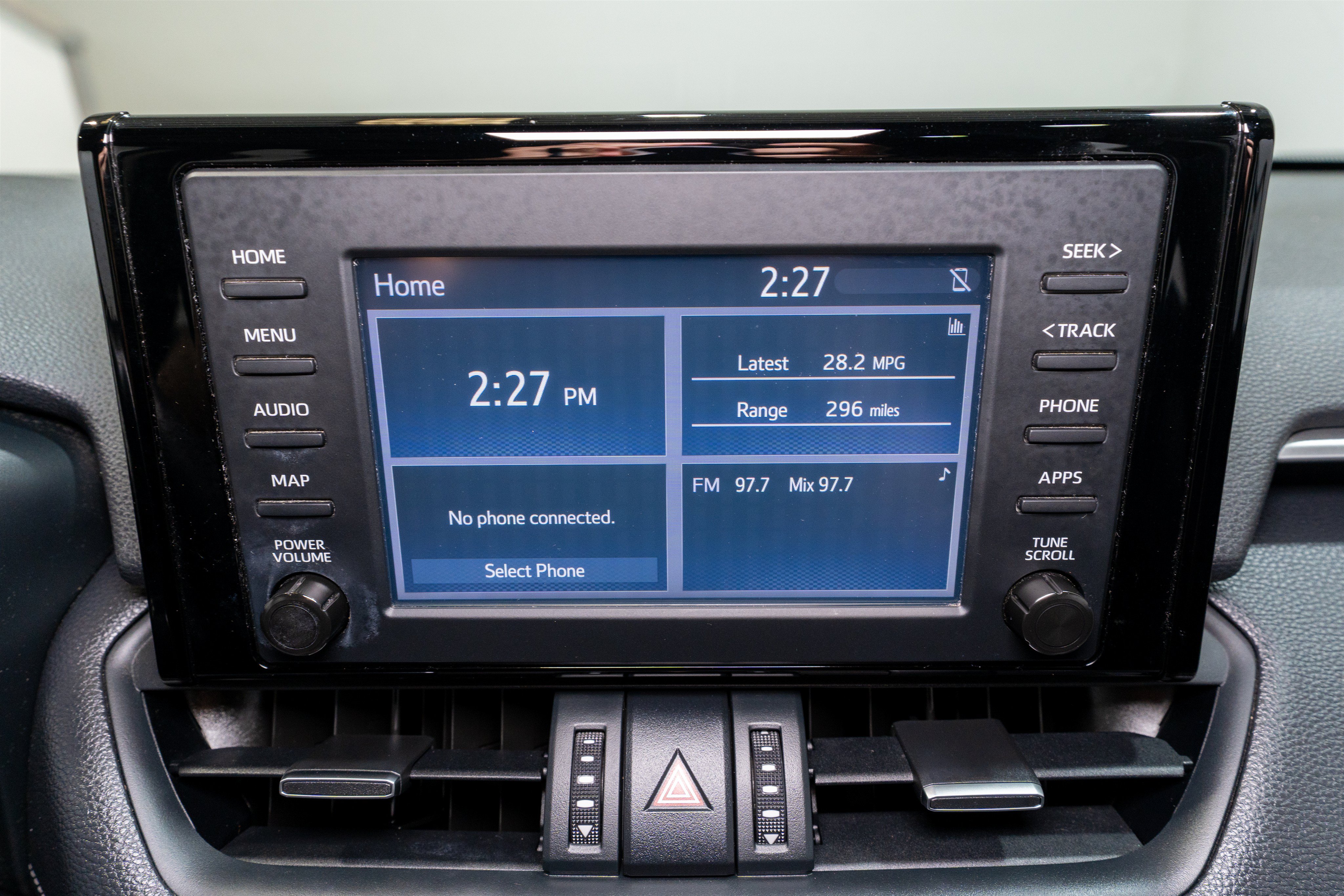 Used 2019 Toyota RAV4 XLE Premium FWD image 16
