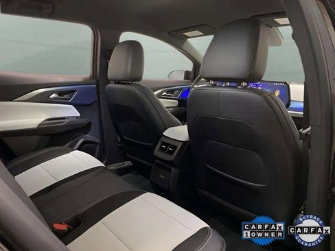 Used 2025 Chevrolet Equinox EV LT w/ Convenience Package image 20