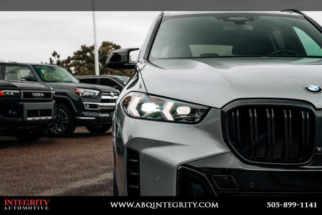 Used 2024 BMW X5 M60i AWD/4WD image 9