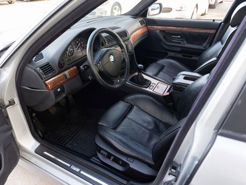 Used 2001 BMW 740i image 17