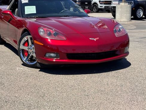 Used 2007 Chevrolet Corvette Convertible w/ Preferred Equipment Group RWD image 3