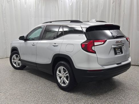 Used 2022 GMC Terrain SLE w/ Driver Convenience Package image 15