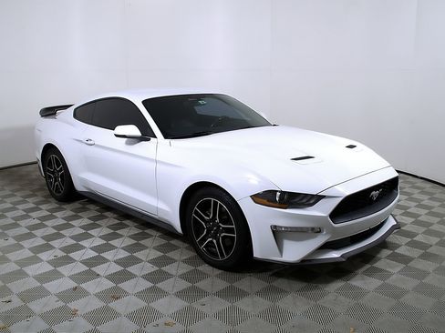 Used 2019 Ford Mustang Premium RWD image 6