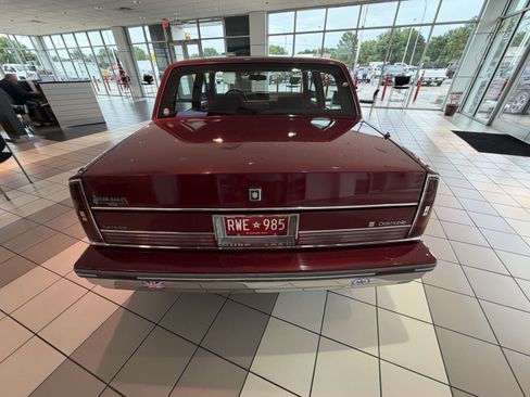 Used 1989 Oldsmobile Ninety-Eight Regency Brougham FWD image 19