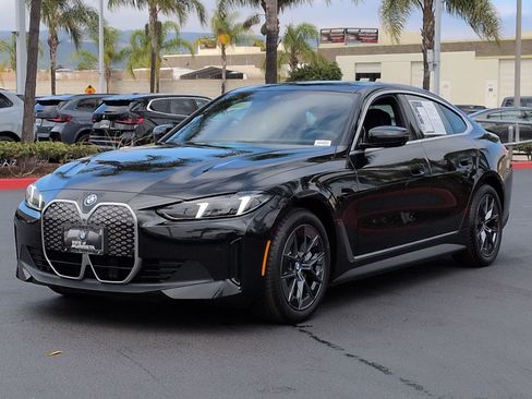 Used 2025 BMW i4 eDrive40 w/ Parking Assistance Package RWD image 5