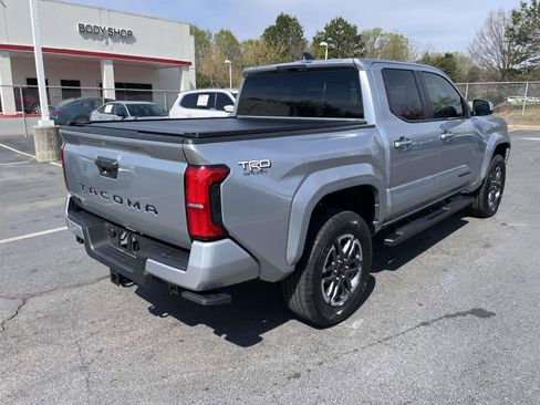 Used 2025 Toyota Tacoma TRD Sport image 7