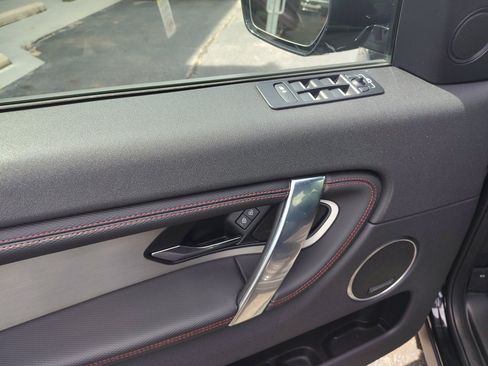 Used 2023 Land Rover Discovery Sport S R-Dynamic image 9