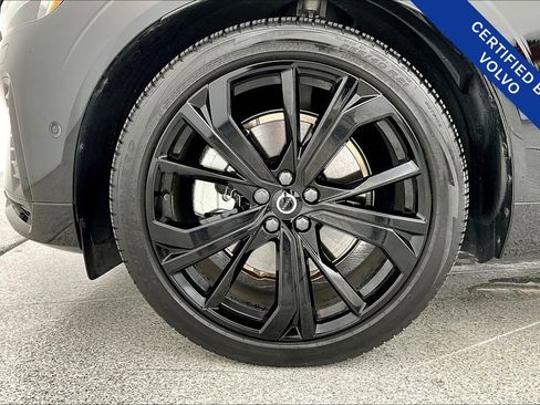 Used 2024 Volvo XC60 T8 Ultimate w/ Protection Package Premier image 11
