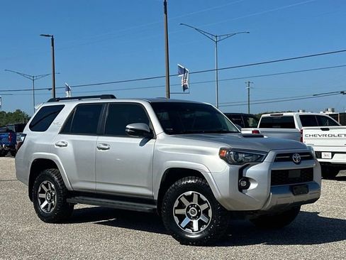 Used 2022 Toyota 4Runner TRD Off-Road Premium image 31