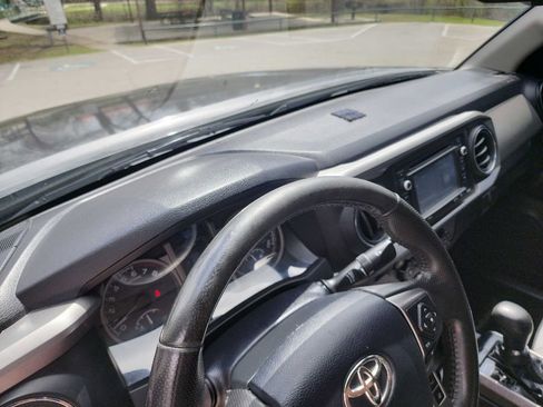 Used 2019 Toyota Tacoma SR5 image 24