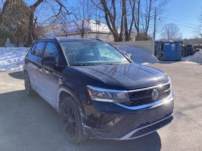 Certified 2023 Volkswagen Taos SE w/ Panoramic Sunroof Package