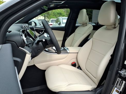 New 2026 Mercedes-Benz GLC 300 4MATIC image 16