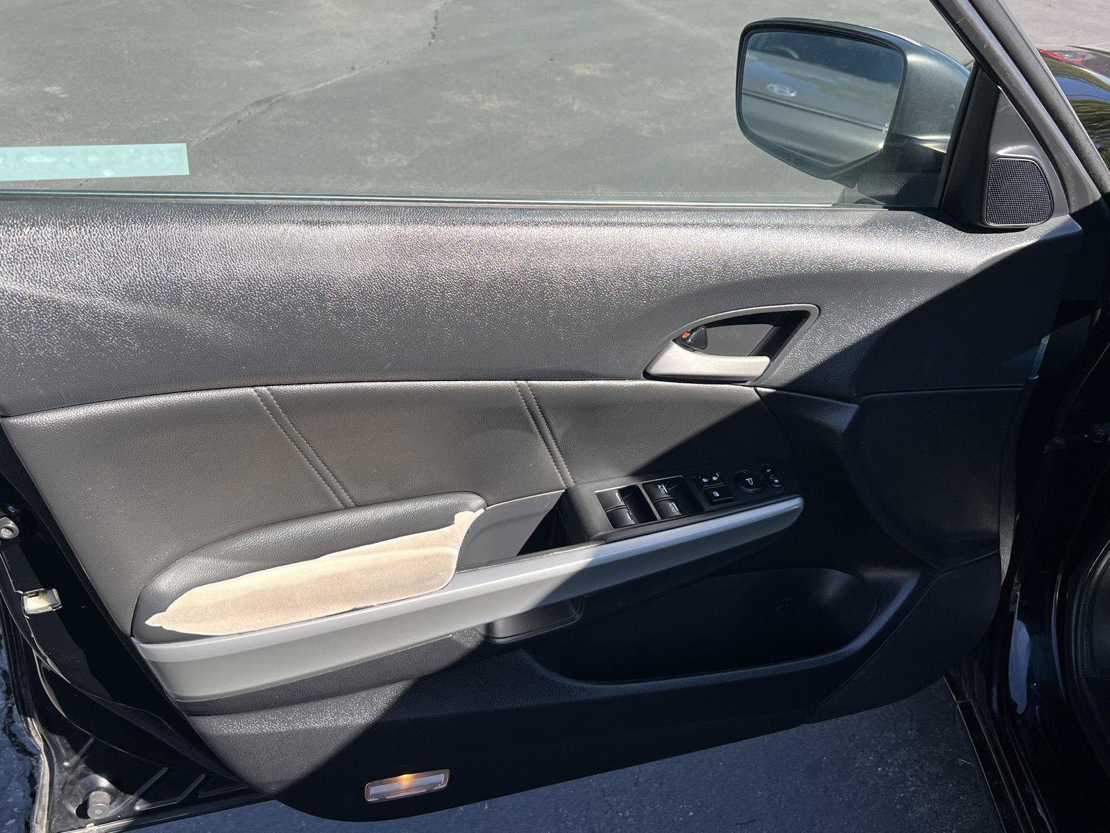Used 2010 Honda Accord EX-L image 28
