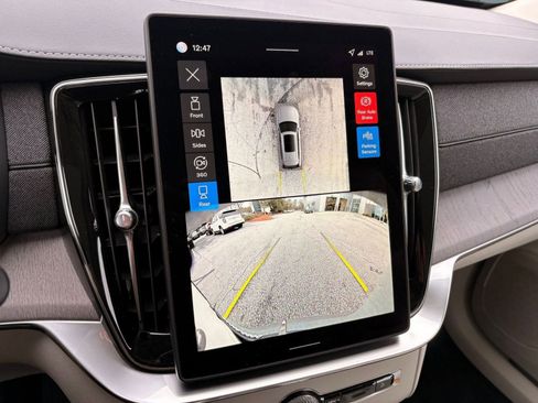 New 2026 Volvo XC90 T8 Ultra w/ Protection Package Premier image 31