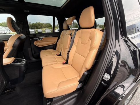 Used 2018 Volvo XC90 T6 Momentum w/ Convenience Package AWD/4WD image 17