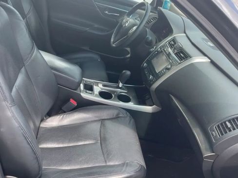 Used 2015 Nissan Altima 2.5 SL w/ Technology Package FWD image 5