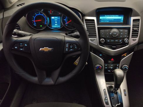 Used 2016 Chevrolet Cruze LT FWD image 22