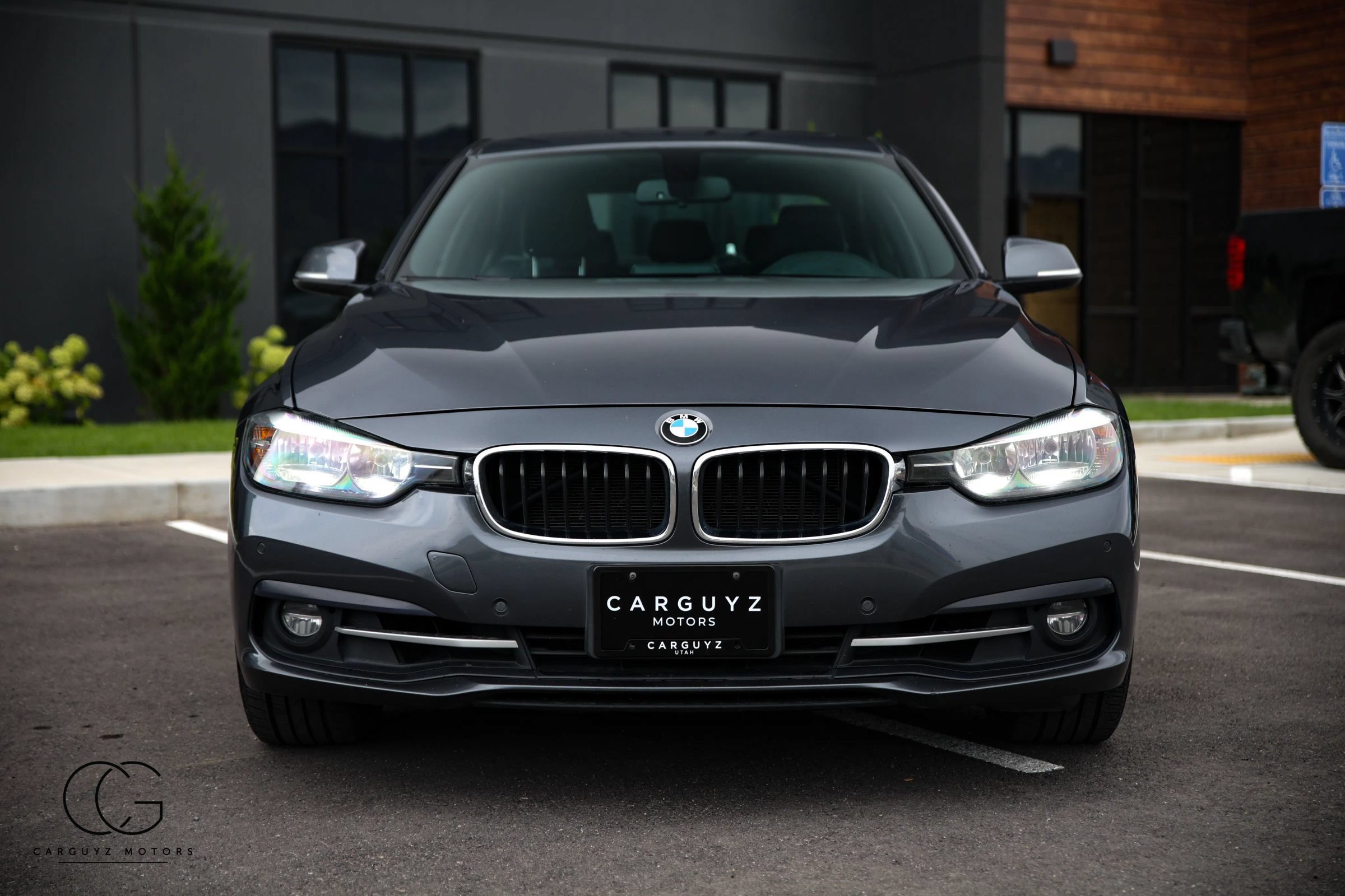 Used 2017 BMW 330i Sedan RWD image 21