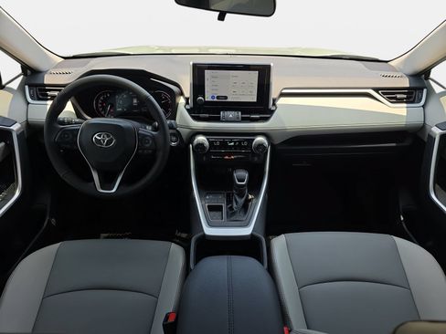 Used 2023 Toyota RAV4 XLE Premium FWD image 9