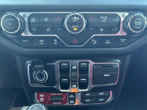 Used 2024 Jeep Wrangler Unlimited Rubicon 392 image 20